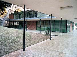 CESA, Pabellón de Gobierno  (1965). Foto actual / CESA, 4th Pavilion (1974). Modern photograph