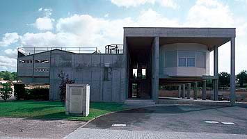 Filmoteca Valenciana. Oficinas, laboratorio de restauracin y almacn de films. Parque tecnolgico/Valencian Filmothque. Offices, restoration labs and film archive. Technological Park. Valencia