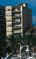 Edificio en calle San Fernando esquina Alberola Romero (fachada a la Explanada). 1995/Building at the corner of San Fernando and Alberola Romero streets /façade onto the Esplanade). 1956