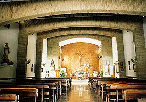 Iglesia de las Mil Viviendas. 1956. Interior/Mil Viviendas church. 1956. Interior