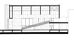 Seccin longitudinal por acceso/Longitudinal section through entrance