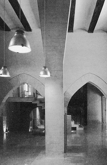 Interior de la Alquera de Barrinto en Valencia. M. del Rey/Interior of Alquera de Barrinto [former farmhouse], Valencia. M. del Rey