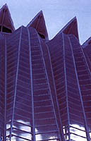 Detalle de da fachada norte/north facade daylight view