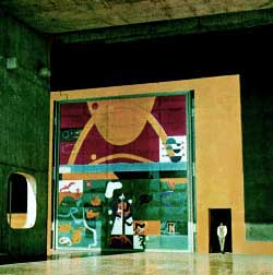 Porte mail del Palacio de la Asamblea. Le Corbusier. uvre complte vol. 8 Artemis Zurich, 1970.