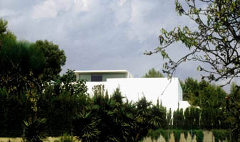 El mirador del jardn alto desde el medio da/Top garden balcony from the south