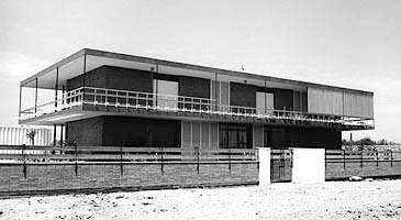 Casa Knoff . Foto de época, 1964 / Knoff house. Period photograph, 1964