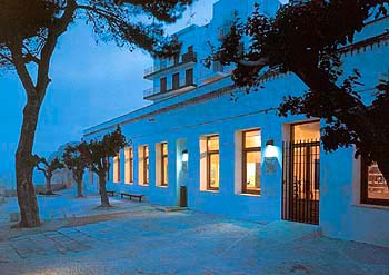 Museo y Baluarte del Prncipe por la noche/ Museum and Baluarte del Prncipe by night