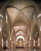 Catedral de Valencia. Interior hacia la cabecera. (Foto P. Alcntara) / Valencia cathedral, interior towards the chancel (Photograph: P. Alcntara)