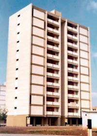 Grupo Antonio Rueda en Valencia. Bloque 12 plantas viviendas 1 categora (4 dormitorios y 2 baos)/Antonio Rueda complex, Valencia. 12-storey block of category 1 flats (4 bedrooms and 2 bathrooms)